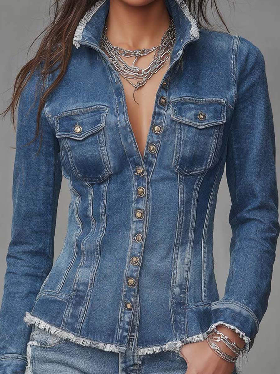 Chaqueta camisa vaquera retro clásica entallada con bordes deshilachados y cierre frontal de botones