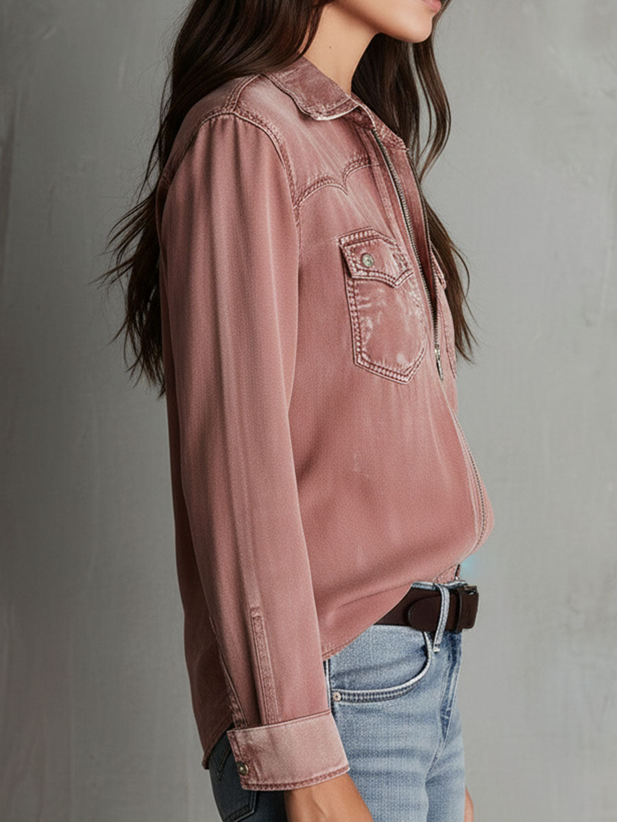 Camisa vaquera western suave, desgastada y lavada, en rosa empolvado, con cremallera