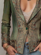 Blazer entallado verde oliva de un solo botón, con solapas y puños en contraste de tapiz floral vintage