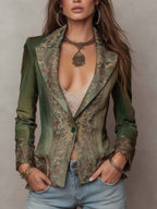 Blazer entallado verde oliva de un solo botón, con solapas y puños en contraste de tapiz floral vintage