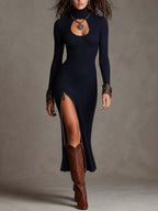 Vestido midi azul marino de punto acanalado vertical, entallado, con cuello alto, abertura frontal tipo ojo de cerradura, cremallera lateral y abertura lateral