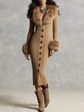 Vestido midi de punto estilo suéter retro color camel con cuello y puños de piel sintética