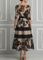 Vestido Midi Elegante de Encaje Negro