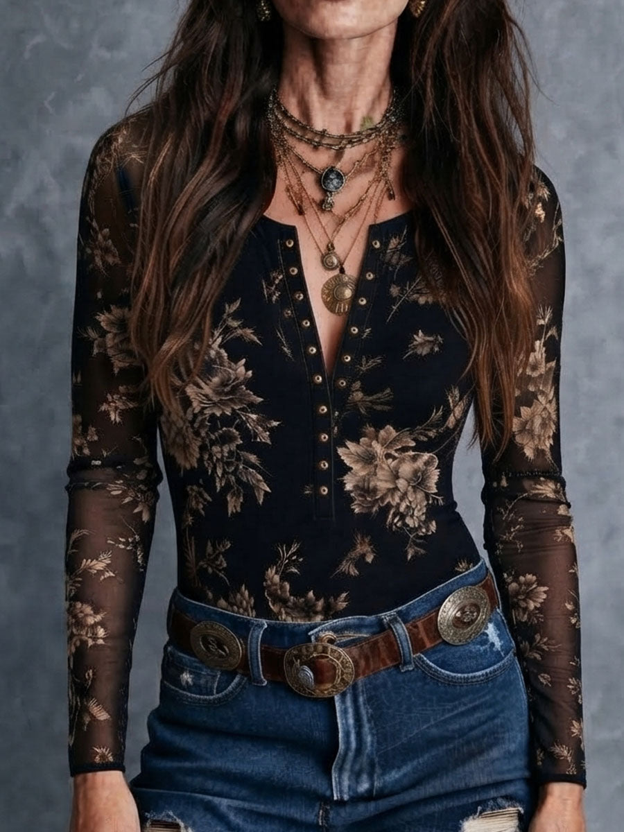 Blusa boho retro de malla transparente con estampado floral y cierre frontal de botones tipo Henley