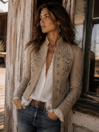 Chaqueta retro beige con cuello mao, bordado floral y ribete trenzado