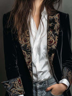 Blazer de mujer slim fit negro con solapas y estampado barroco
